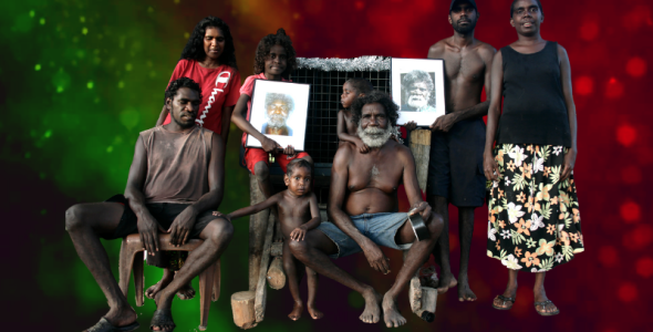 Paul Gurrumuruwuy Wunuŋmurra and family at christmas time