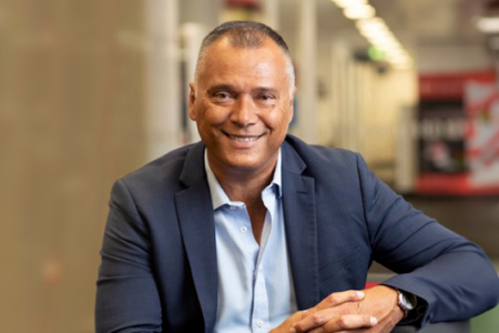 Critically acclaimed journalist Professor Stan Grant Jnr will deliver this year’s Vincent Lingiari Memorial Lecture at Charles Darwin University’s (CDU) Casuarina campus on Friday 6 October. 