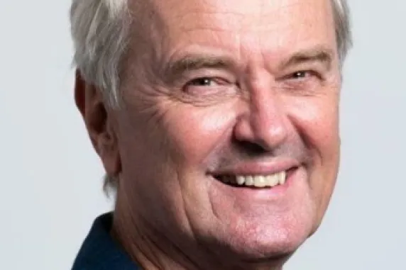 Associate Professor Jon Mason