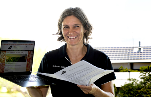 Dr Kerstin Zander is asking Territorians to fill out a survey to aid her research 