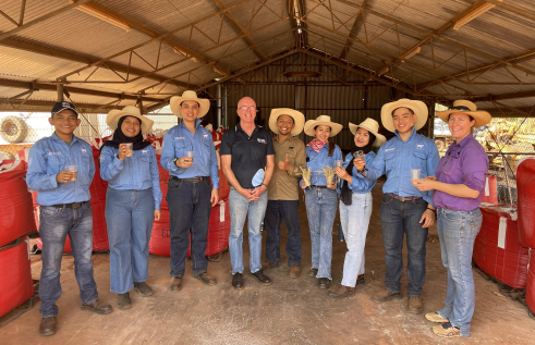 Students from Indonesia’s Indonesia’s Gadjah Mada University have been studying at Katherine Rural Campus to foster understanding of Australian systems and processes when it comes to the livestock industry, biosecurity, production systems and the supply chain. 