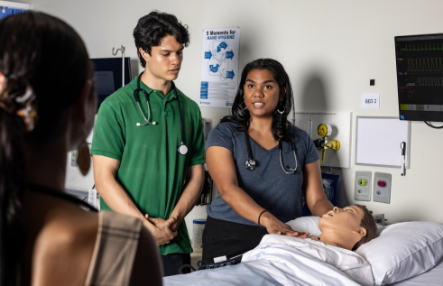 medical students in sim  lab